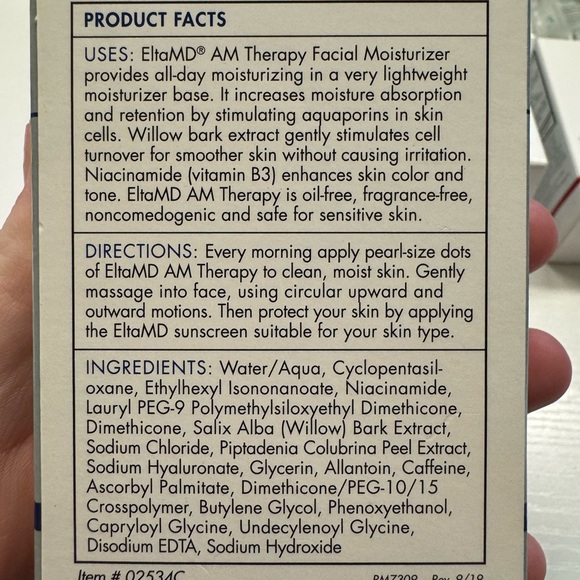 EltaMD Skincare Collection - White and Gray - Picture 3 of 12